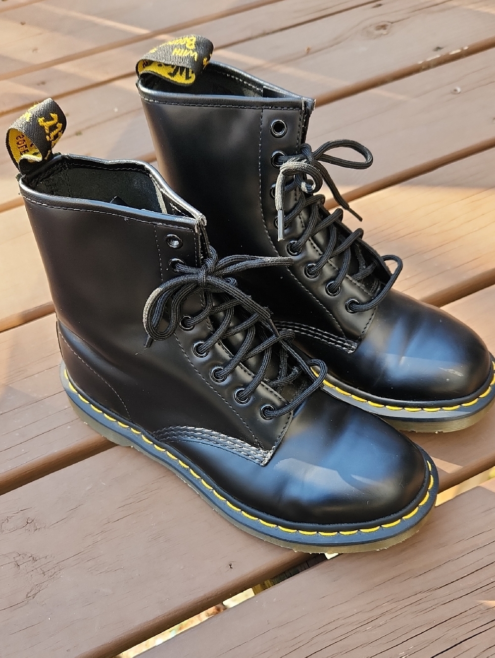 Dr Martens 11821 Womens 8